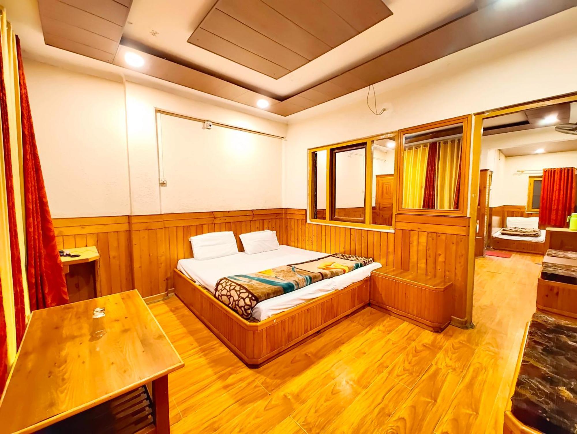 Hotel Shalimar The Mall Road Nainital Bagian luar foto