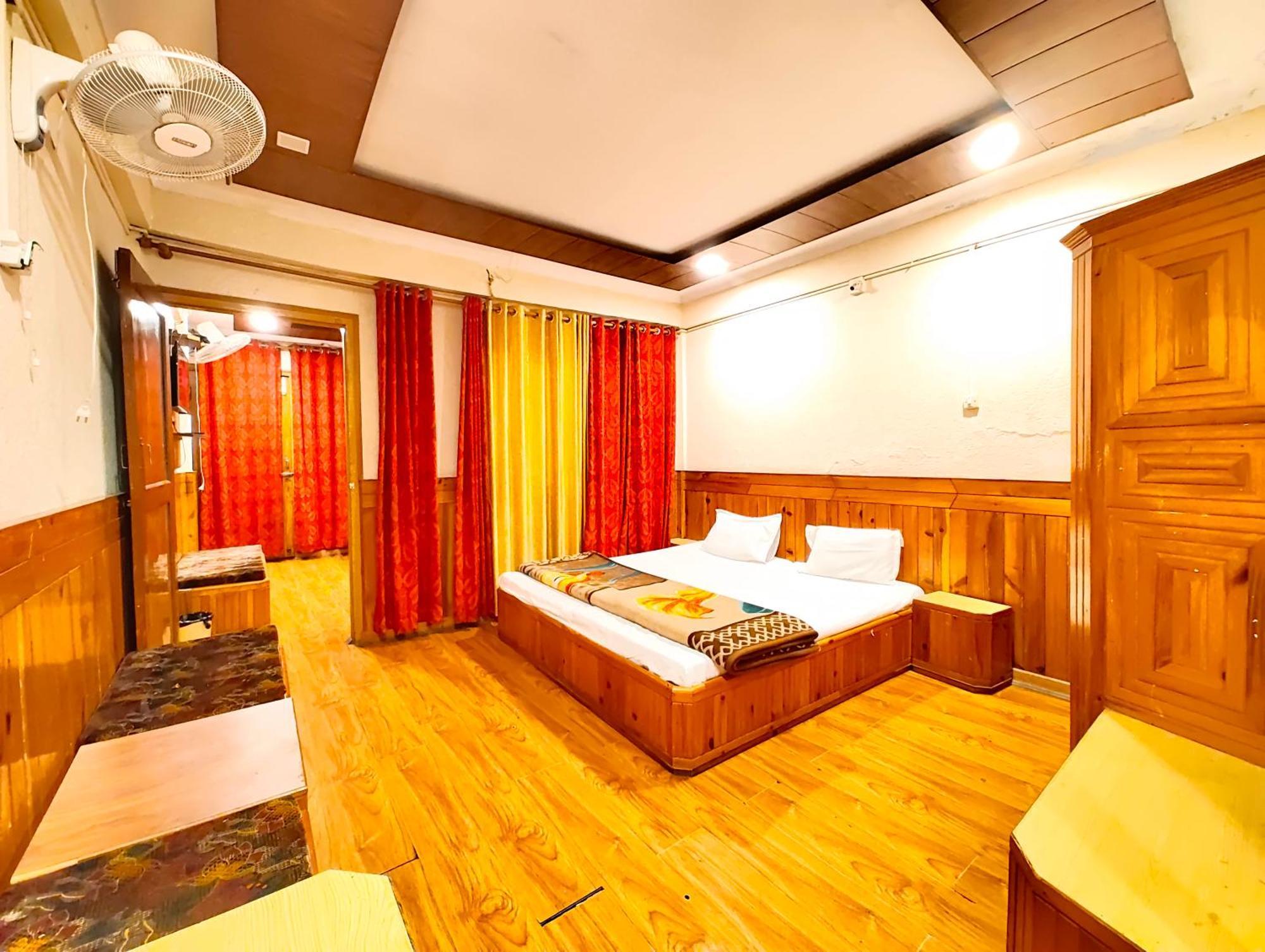 Hotel Shalimar The Mall Road Nainital Bagian luar foto